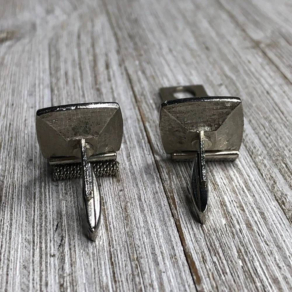 Vintage Wrap Around Faceted Cabochon Cuff Links